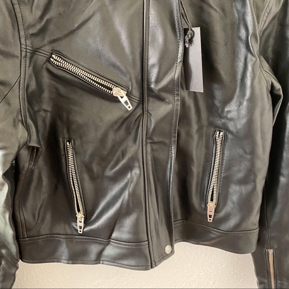 SOLD ON DEPOP - Picture 5 of 12